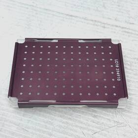 C9u82k05 Applied Biosystems 96-well Microplate Pcr Plate With Maroon Anodized Metal Lid And Holder -lot 394910