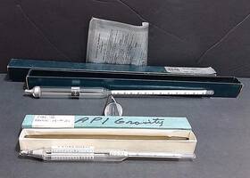 1000-1179 Assorted 9056 Lot 2x Hydrometers Kessler 141.5 19-31 Cms Scientific Lab Equip 1000-1179 Assorted 9056 Lot 2x Hydrometers Kessler 141.5 19-31 Cms Scientific Lab Equip