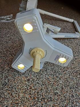 0124500 Burton Medical Flexible Arm Procedure Light Led 3 Lights 115v Tested And Working