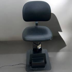 130lw Diversatronics Isell Inc. 2.4 Amps Powered Surgeon/ Exam Chair