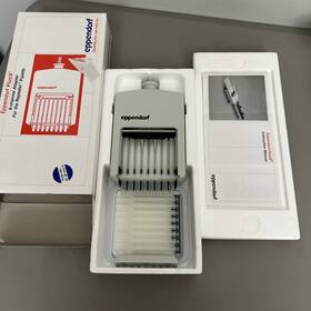 22264109 Eppendorf New In Box Plus/8 Channel Adapter For Repeater Pipette - Working 22264109 Eppendorf New In Box Plus/8 Channel Adapter For Repeater Pipette - Working