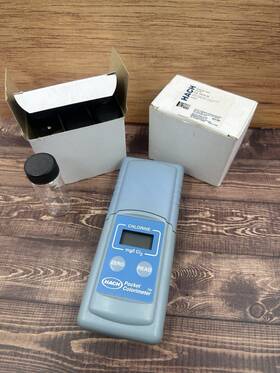 46770-05 Hach Fluorine Pocket Colorimeter Portable Meter With 12 Sample Cell Bottl