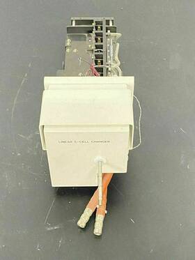 210-0767 Hitachi #210-0767 Linear 5-cell Changer Laboratory Instrument 210-0767 Hitachi #210-0767 Linear 5-cell Changer Laboratory Instrument