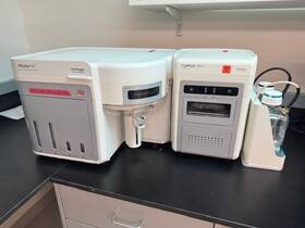 4-laser Invitrogen A29008 Attune Nxt Flow Cytometer With Cytkick Max Autosampler Excellent