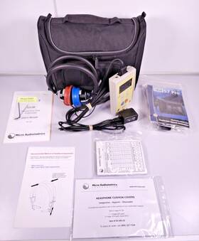 Es3m Micro Audiometrics Corp Corp. Earscan 3 Pure Tone Audiometer With Case And Manual
