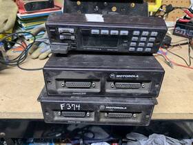Ta9km Motorola 067w Lot Of 2 Control Unit With Interface And Mic As Is Parts Ta9km Motorola 067w Lot Of 2 Control Unit With Interface And Mic As Is Parts
