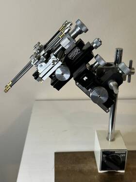 Narishige Mmt-5 Three Tools Alignment Micromanipulator With Magnetic Base