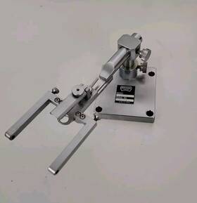 Sg-3n Narishige Rat Head Holder Stereotaxic Anesthesia Microscope Stage Clamp Sg-3n Narishige Rat Head Holder Stereotaxic Anesthesia Microscope Stage Clamp