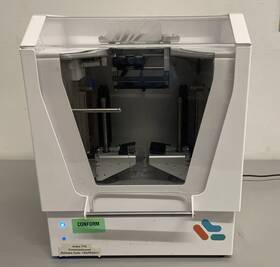 Nis0001 Precision Nanosystems Nanoassemblr Bt Microfluidic Lab System - Powers On