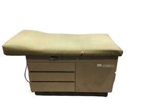 104-037-200 Ritter Midmark Examination Table