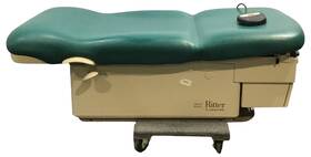 222-008-203-4 Ritter Midmark Barrier Free Power Examination Chair 222-008-203-4 Ritter Midmark Barrier Free Power Examination Chair