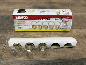 S3606 Satco Lot Of 8 Medium Base 7.5w S11 Clear Incandescent Bulb