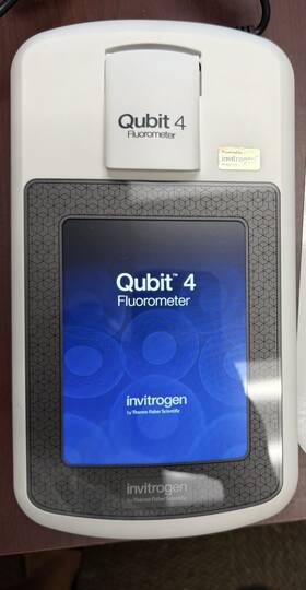 Fluorometer-2022 Thermo Scientific Invitrogen Quibit 4 Fluorometer-2022 Thermo Scientific Invitrogen Quibit 4