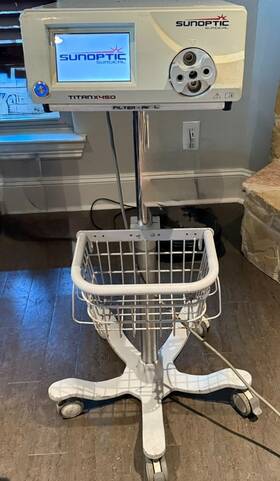 X450 Titan Sunoptic Surgical Lightsource X450 Titan Sunoptic Surgical Lightsource