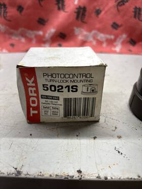 208-277 Tork 5024s New 5021s Photocontrol Turn Lock Plug Vac 50/60hz Delayed Resp L469