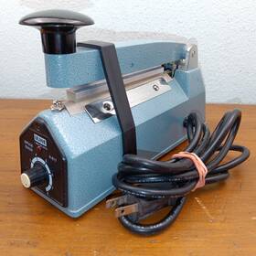10397 Uline H-187 Impulse Sealer 4 Inch 180 Watt 120 Volt