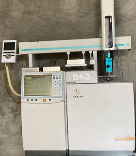 240-ms Varian 450-gc Gas Chromatograph With Mass Spectrometer