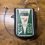Salter Labs PRO2 Check Elite Ultrasonic Oxygen Indicator And Case. Tested Works. Fixed Price $155.00.