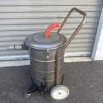 Hako Minuteman Air Operated U.l.p.a. 15 Gallon Vacuum 100 Psi 42 Cfm. Fixed Price $500.00.