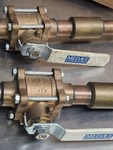 Nos LOT-2 BEACON/MEDAES/1" Dual Port Isolation Valve W/locking Handle/free Ship. Fixed Price $189.00.